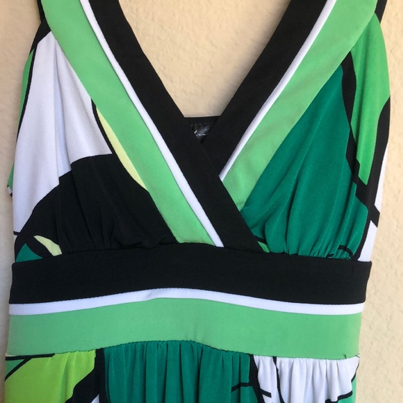 City Triangles Green geometric dress - Picture 3 of 6